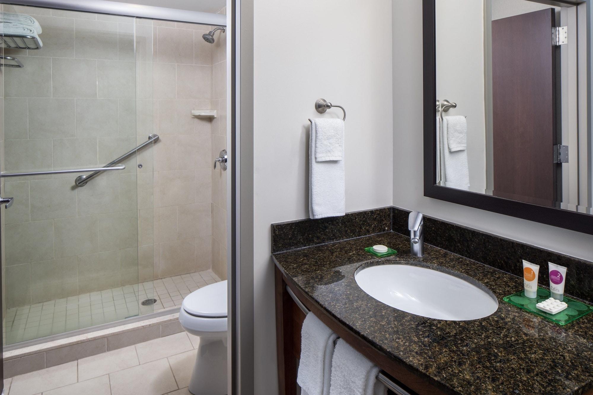 Hyatt Place Long Island East End 3*